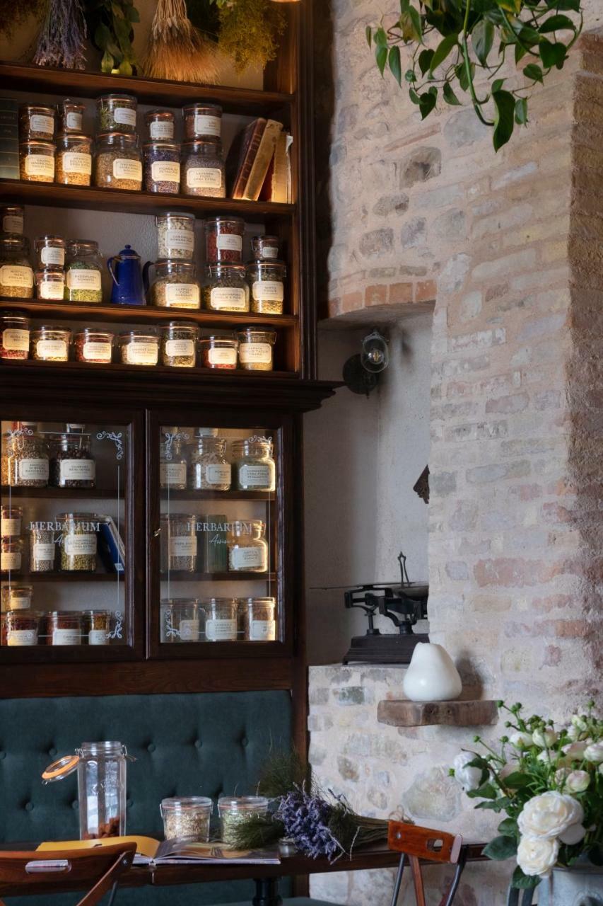 Borgo Antichi Orti Assisi Hotel Buitenkant foto