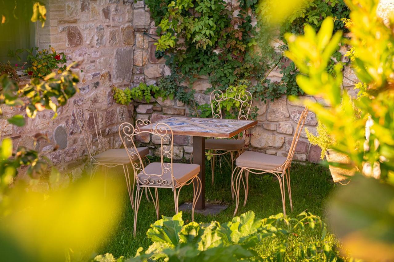 Borgo Antichi Orti Assisi Hotel Buitenkant foto